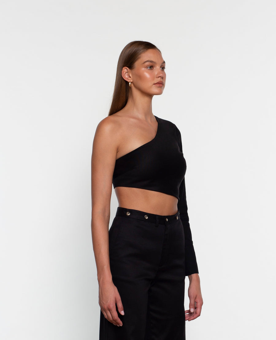 ONE SHOULDER ASYMMETRICAL TOP WITH CONTRAST SLEEVE